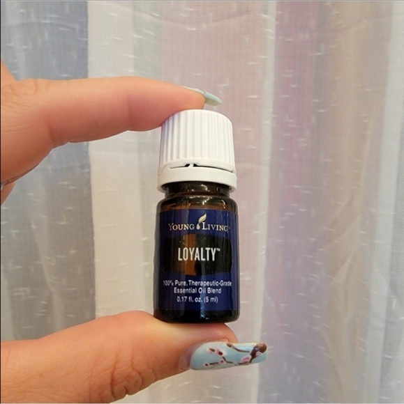 Young Living Loyalty Essential Oil Blend  Brand New - Picture 2 of 5